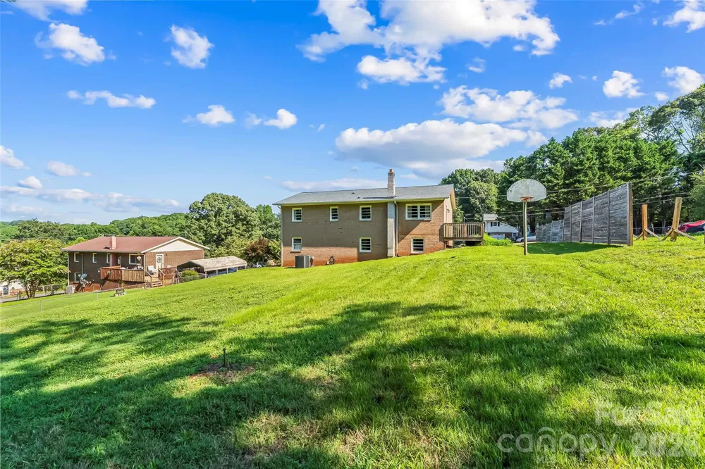 4405 Landing Court Hickory, NC 28602