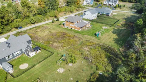 5824 Trail Side Lane
