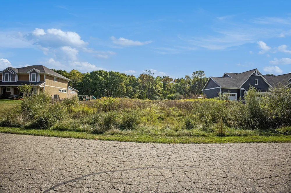 5824 Trail Side Lane Whitmore Lake, MI 48189