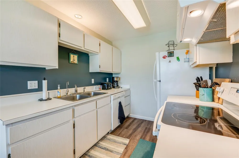 840 CENTER AVENUE #100 Holly Hill, FL 32117