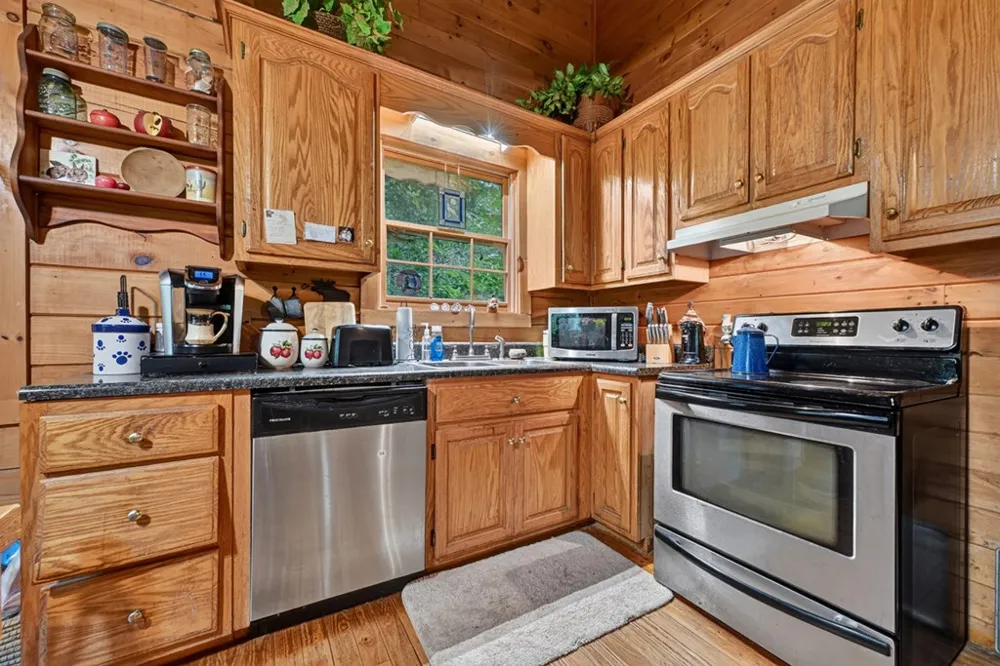 137 Welch Lane Copperhill, TN 37317