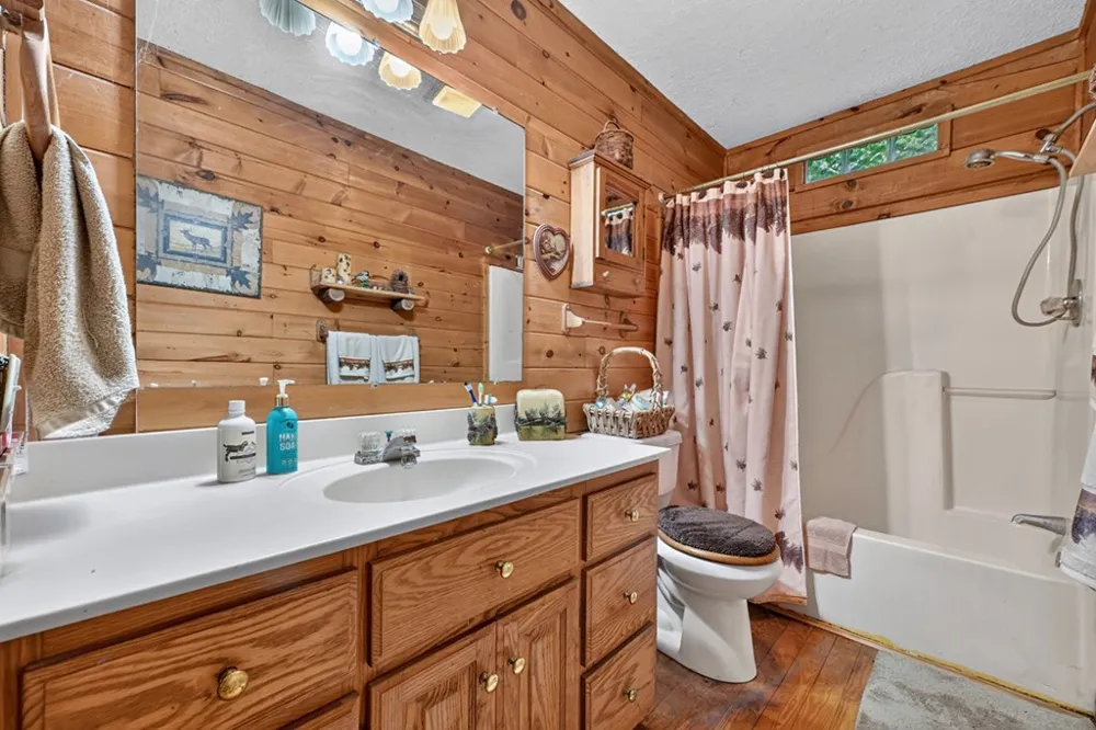 137 Welch Lane Copperhill, TN 37317