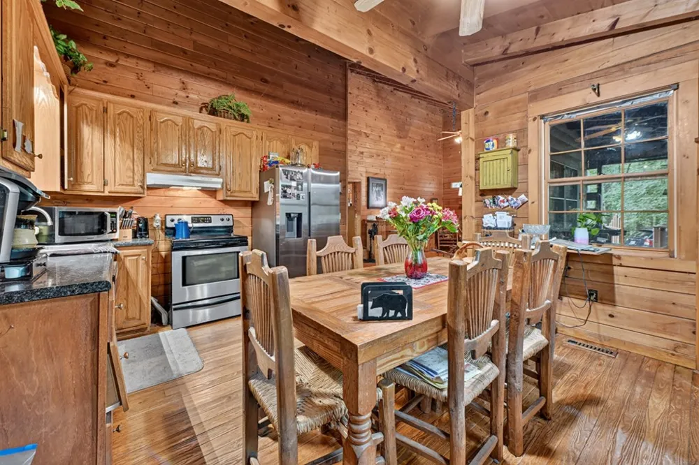 137 Welch Lane Copperhill, TN 37317