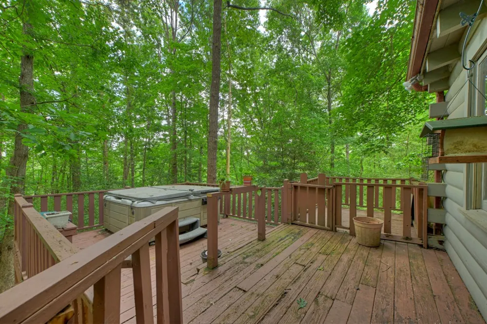 137 Welch Lane Copperhill, TN 37317