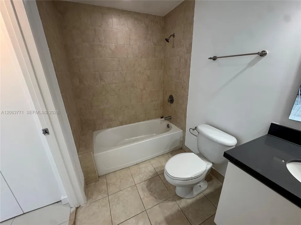 90 SW 3rd St #2314 Miami, FL 33130