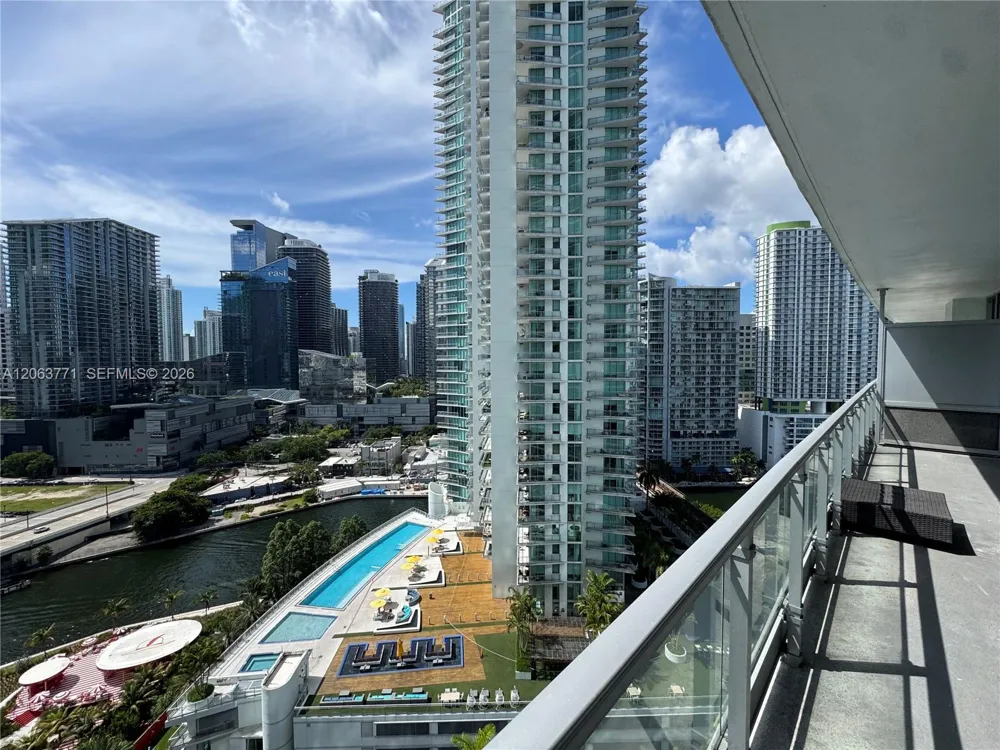 90 SW 3rd St #2314 Miami, FL 33130