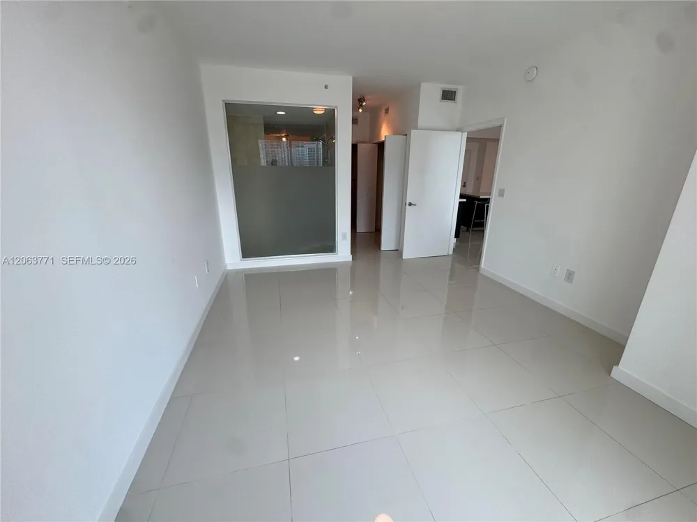90 SW 3rd St #2314 Miami, FL 33130