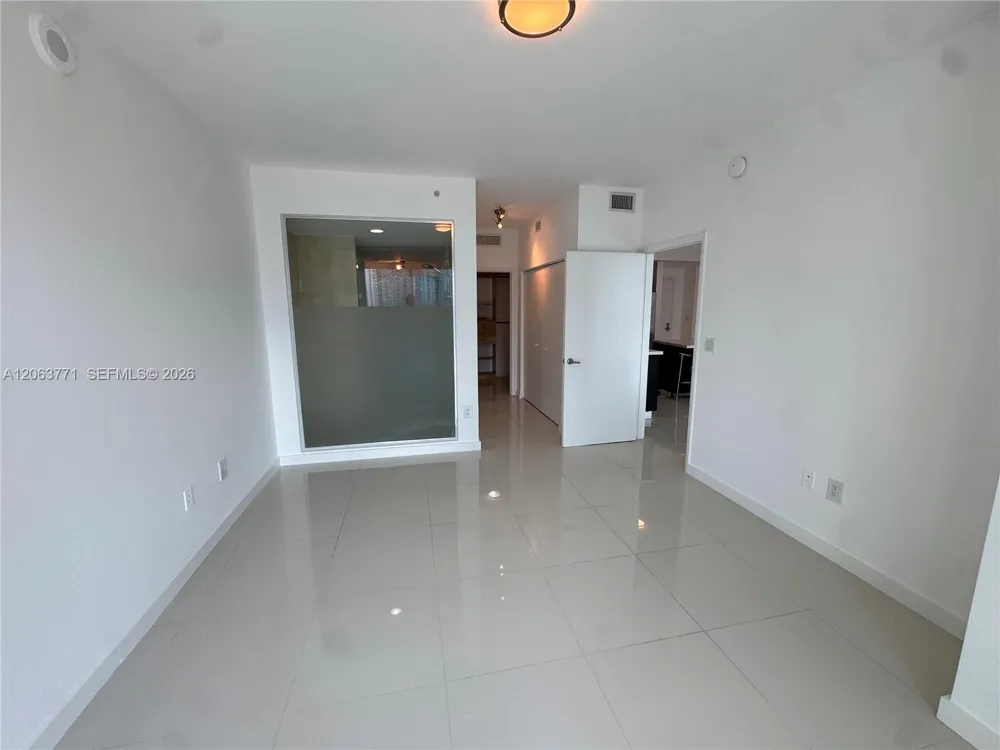 90 SW 3rd St #2314 Miami, FL 33130