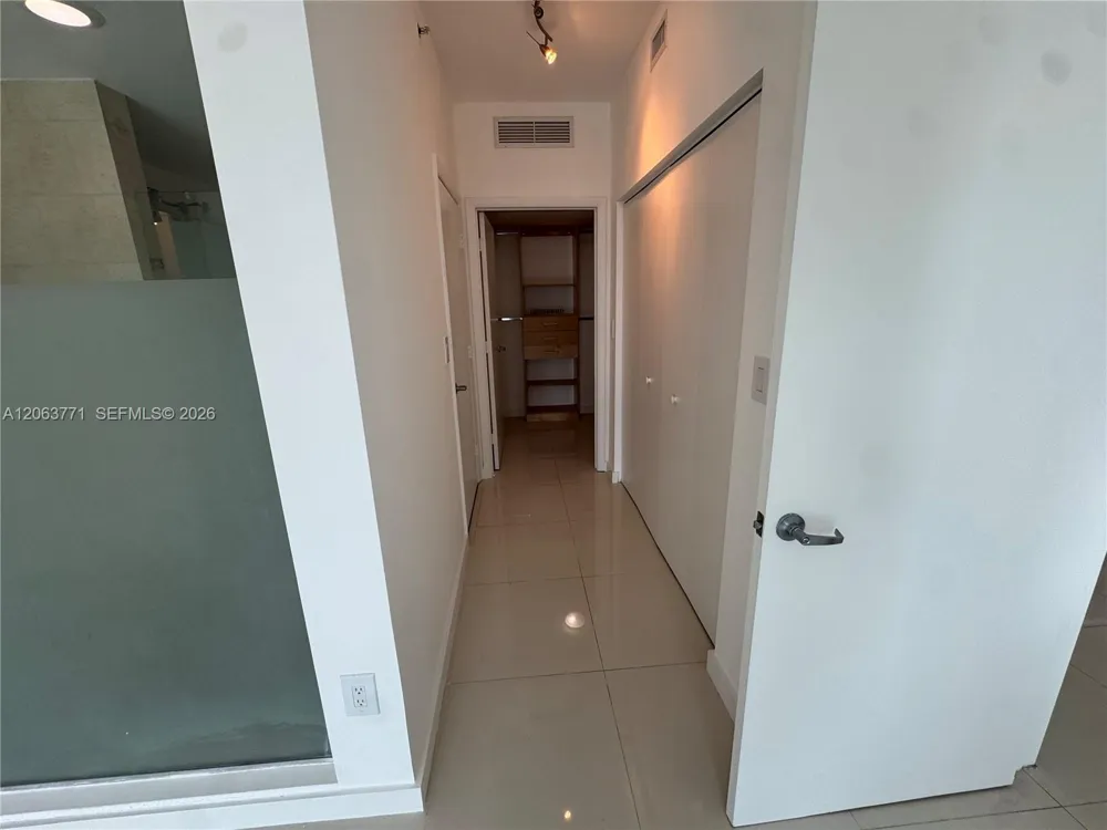 90 SW 3rd St #2314 Miami, FL 33130
