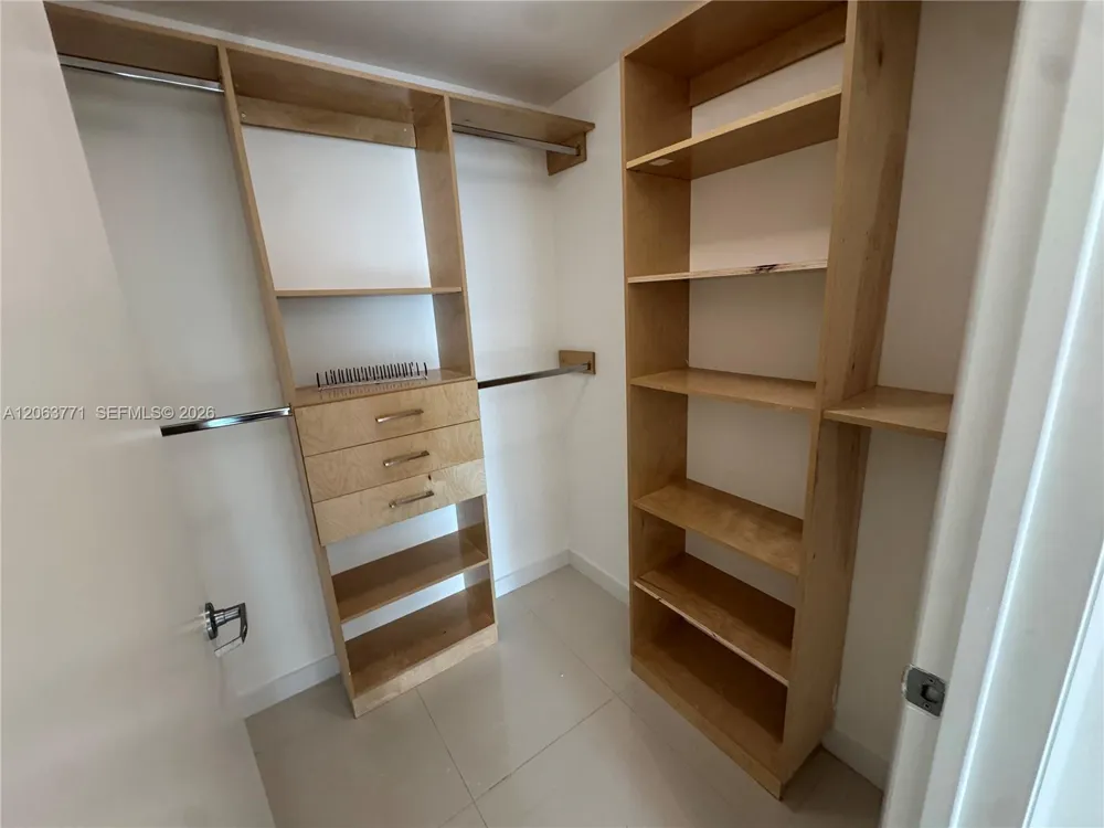 90 SW 3rd St #2314 Miami, FL 33130