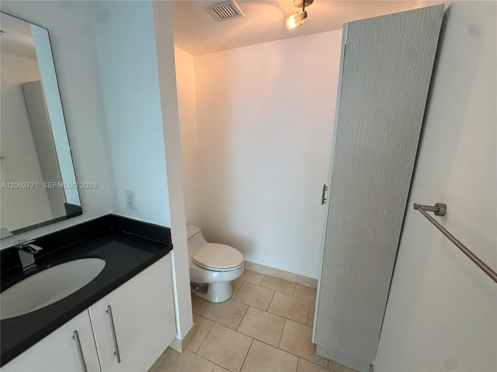 90 SW 3rd St #2314 Miami, FL 33130