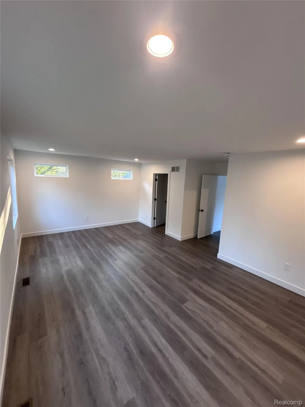 375 W Hayes Avenue Hazel Park City, MI 48030