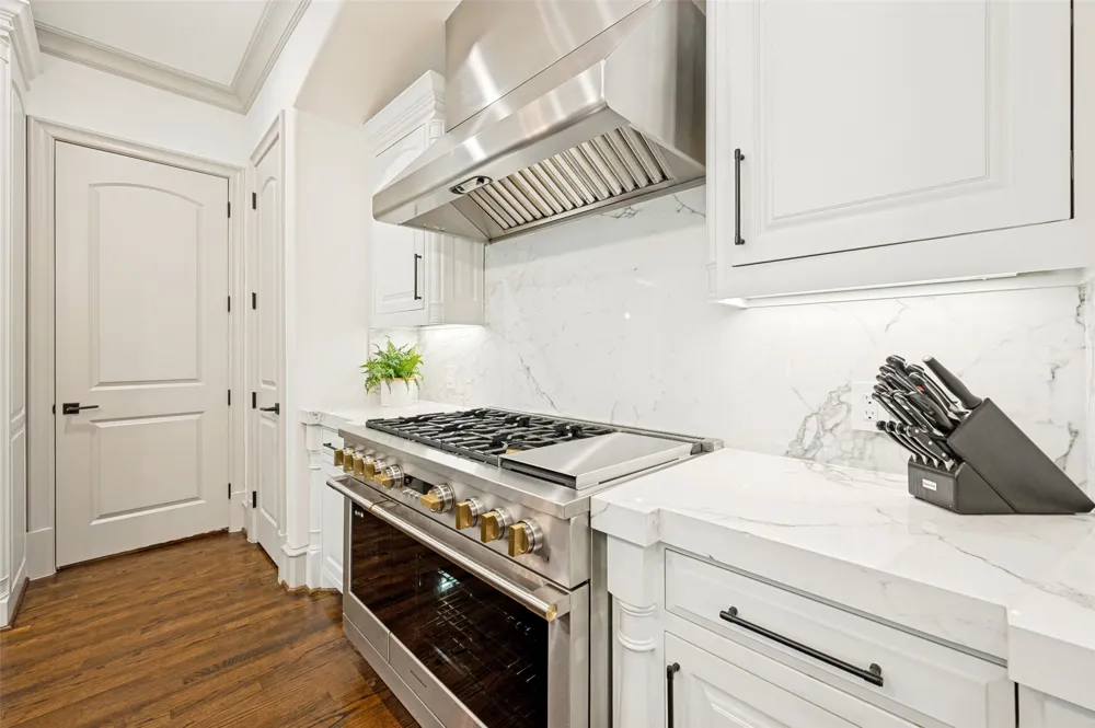 5638 Greenbrier Drive Dallas, TX 75209