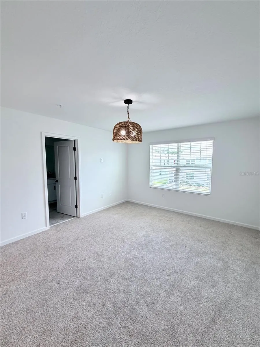 9855 WALKWAY DR Orlando, FL 32832
