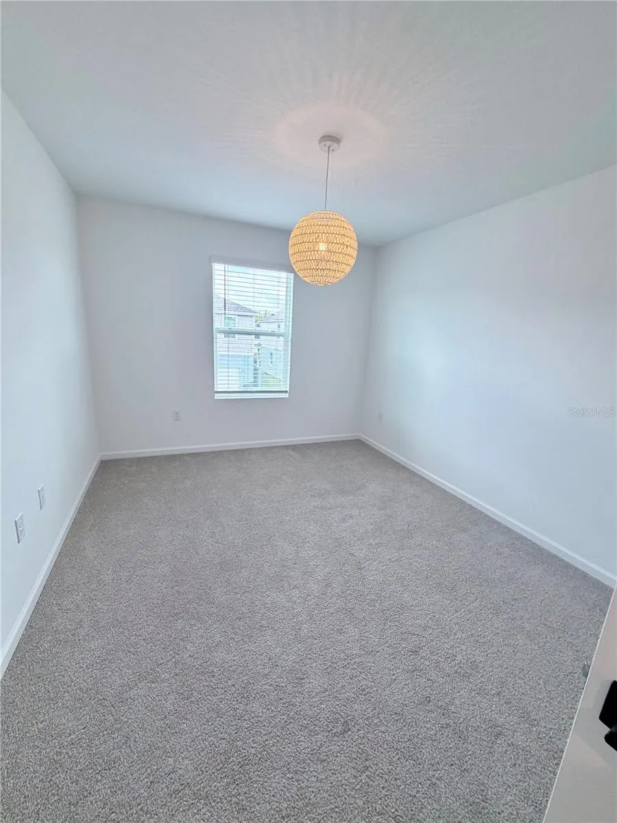 9855 WALKWAY DR Orlando, FL 32832