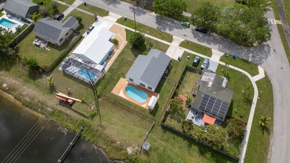 1240 Grandview Circle Royal Palm Beach, FL 33411