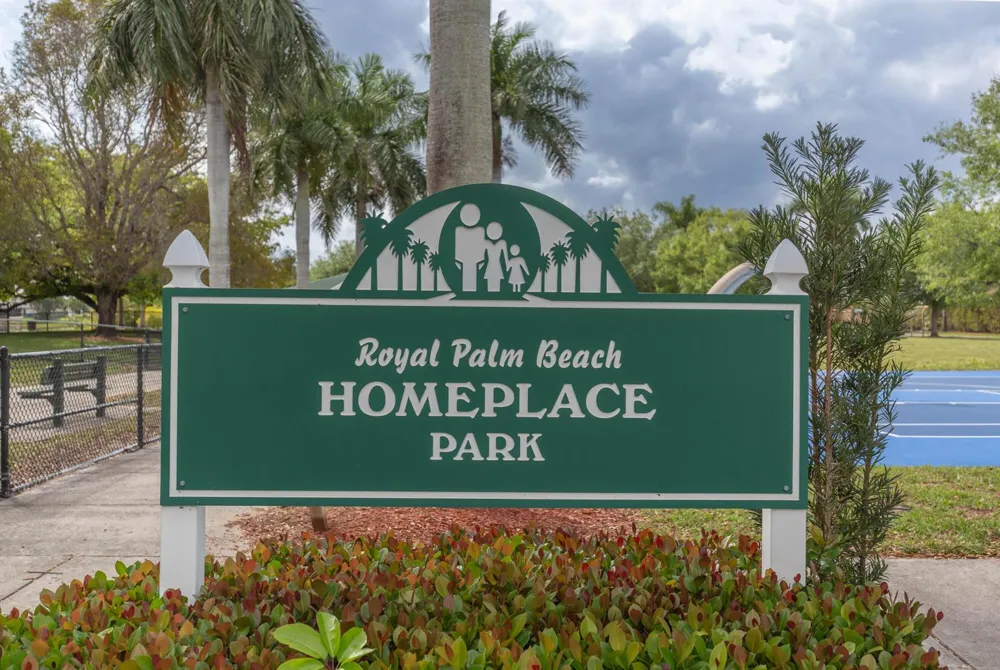 1240 Grandview Circle Royal Palm Beach, FL 33411