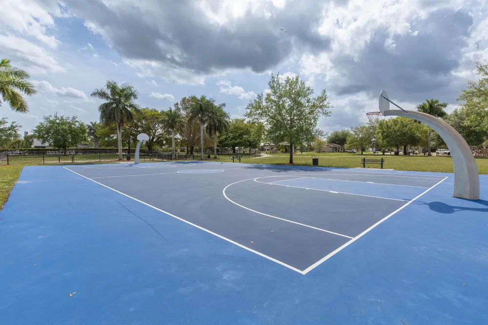 1240 Grandview Circle Royal Palm Beach, FL 33411