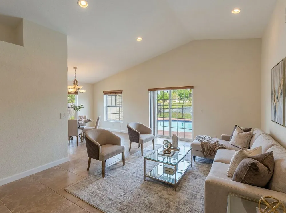1240 Grandview Circle Royal Palm Beach, FL 33411