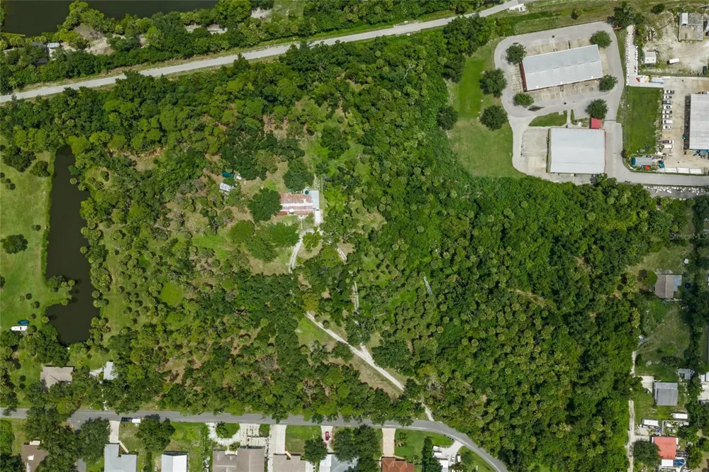 1210 TWIN LAKES AVENUE Nokomis, FL 34275