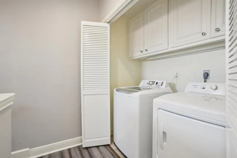 1725 Enterprise Avenue League City, TX 77573