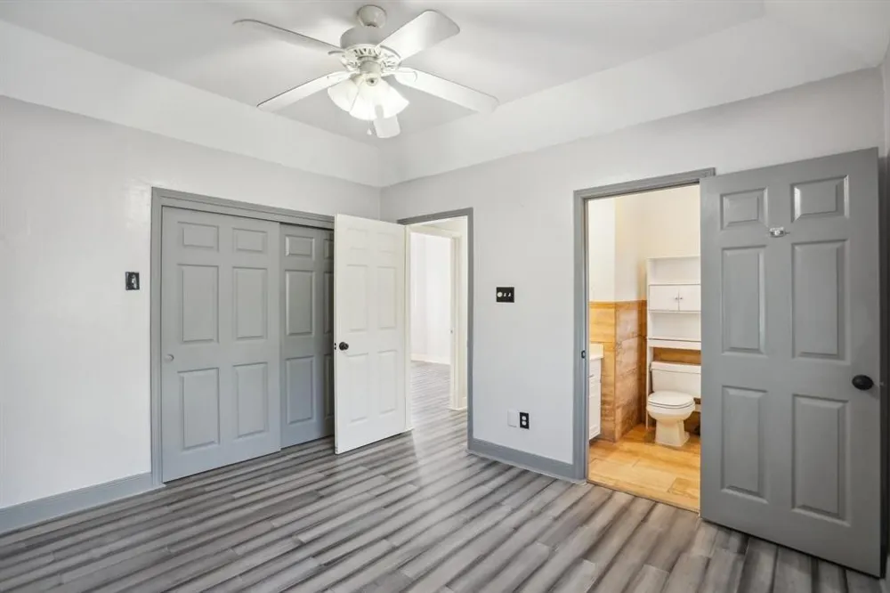 1725 Enterprise Avenue League City, TX 77573