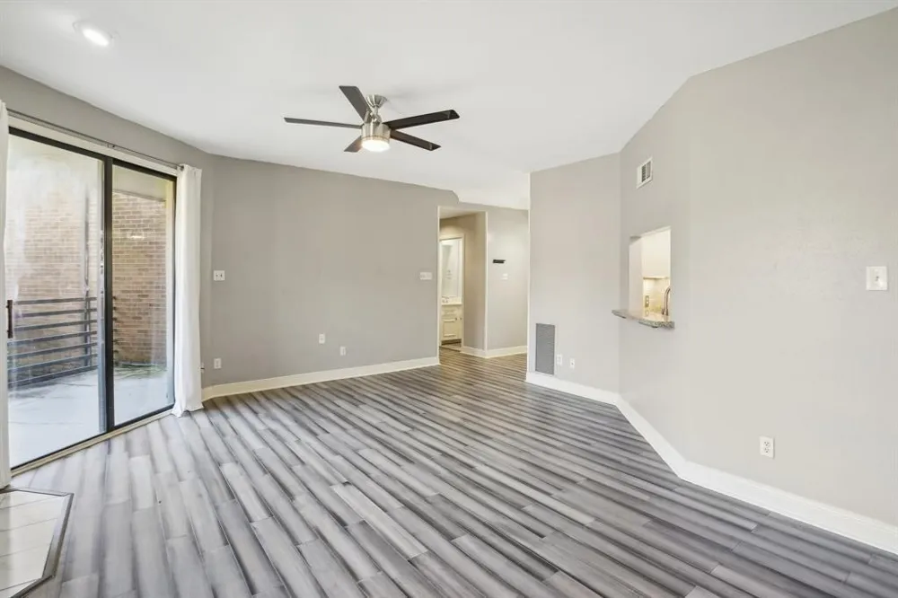 1725 Enterprise Avenue League City, TX 77573