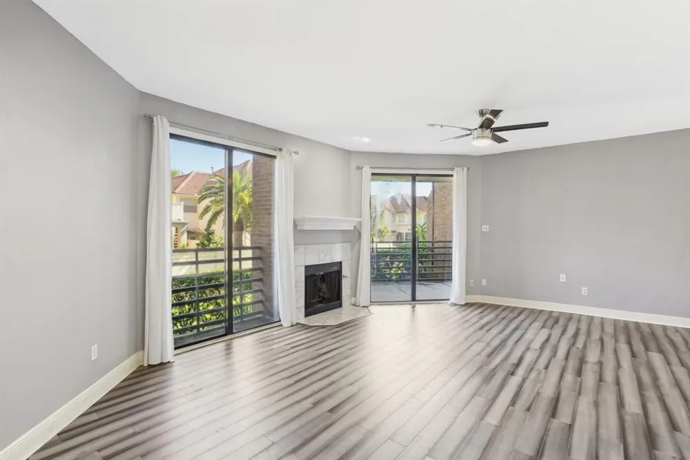1725 Enterprise Avenue League City, TX 77573