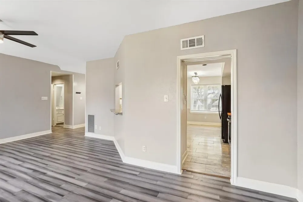 1725 Enterprise Avenue League City, TX 77573