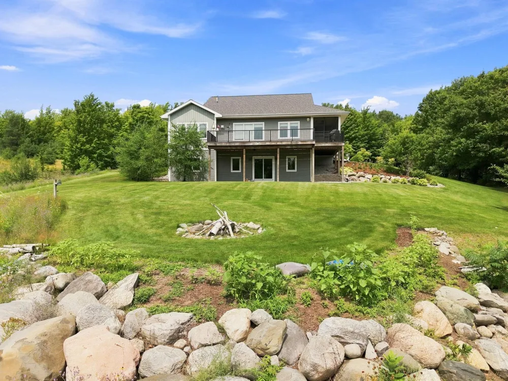 7684 Gerber Drive Leelanau Township, MI 49670