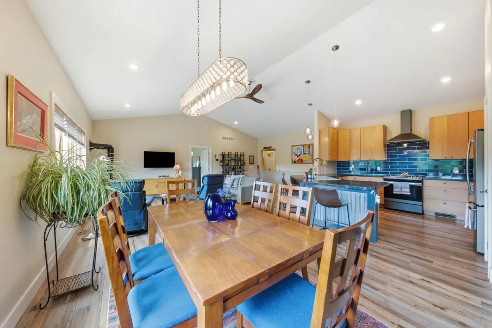 7684 Gerber Drive Leelanau Township, MI 49670