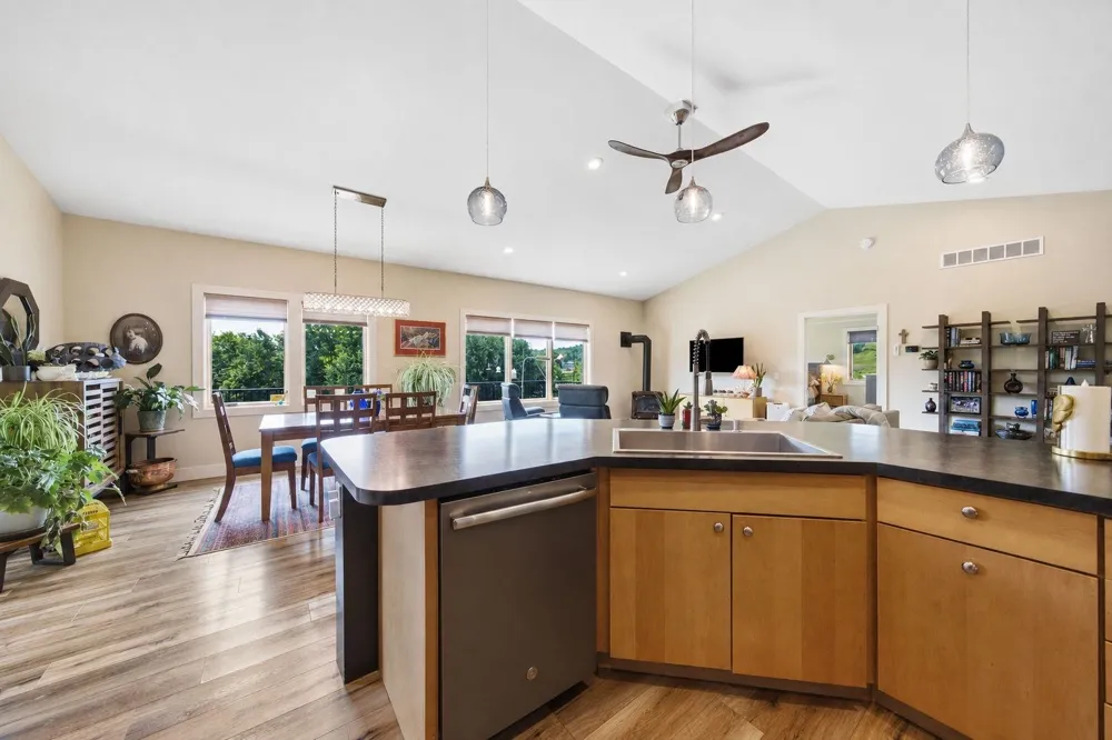 7684 Gerber Drive Leelanau Township, MI 49670