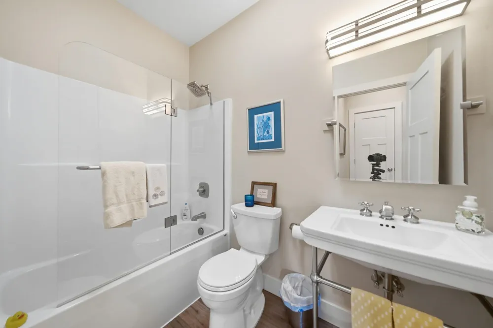 7684 Gerber Drive Leelanau Township, MI 49670