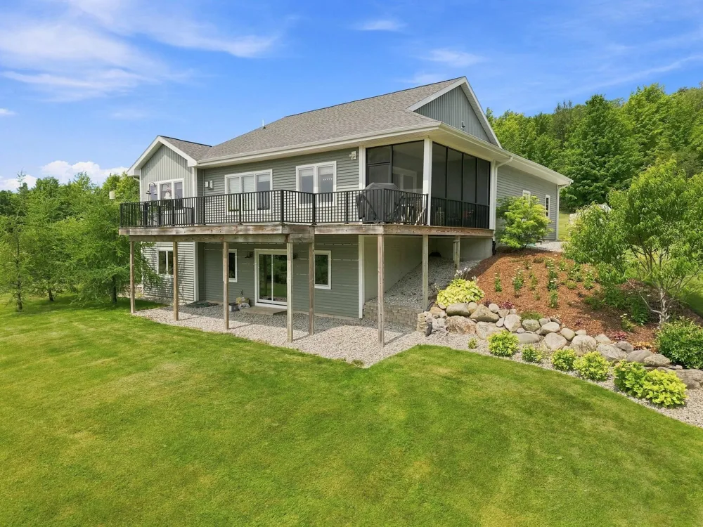 7684 Gerber Drive Leelanau Township, MI 49670