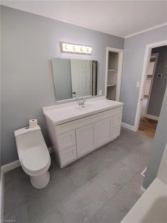 826 Graylyn Drive High Point, NC 27263