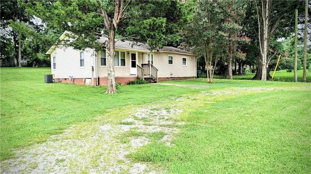 826 Graylyn Drive High Point, NC 27263