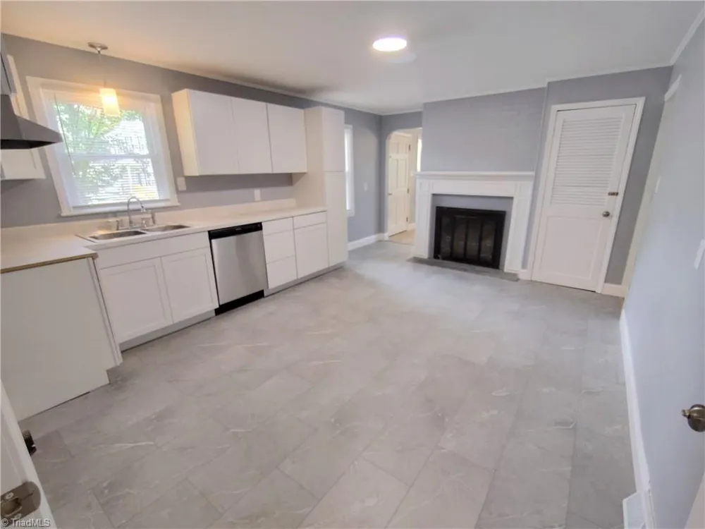 826 Graylyn Drive High Point, NC 27263