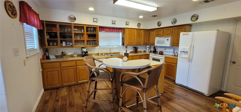 1690 Bierman Road Seadrift, TX 77983