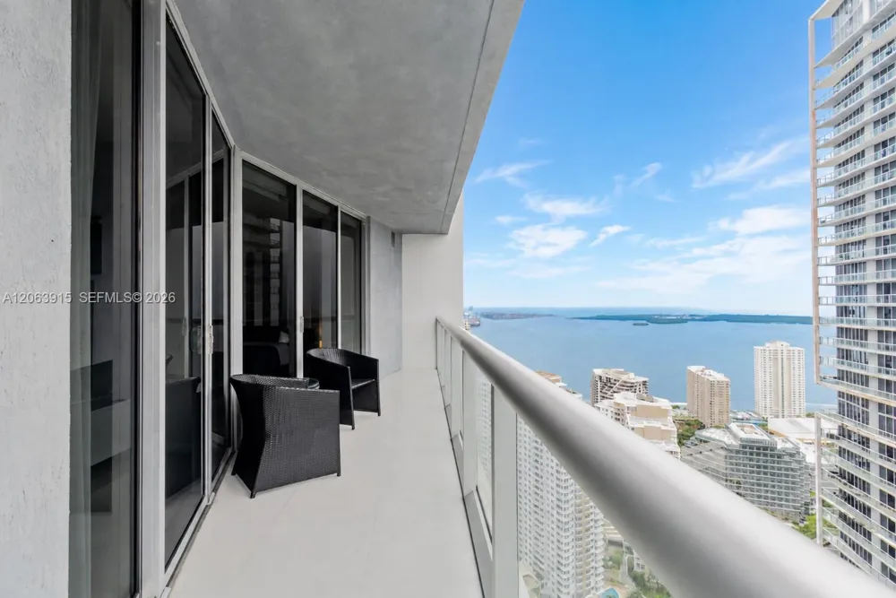 475 Brickell Ave #4511 Miami, FL 33131