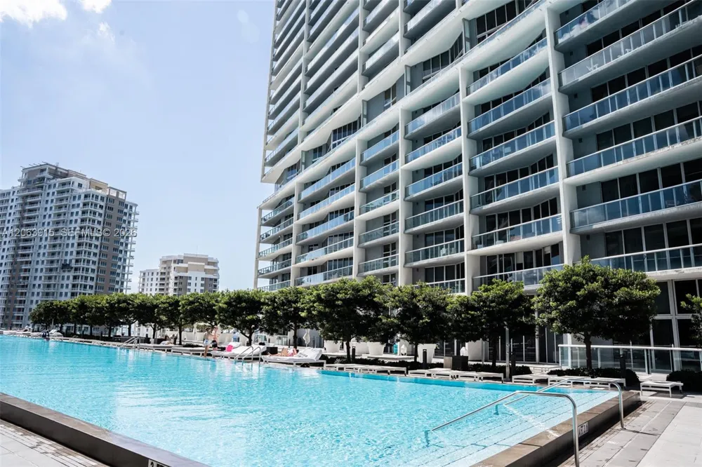 475 Brickell Ave #4511 Miami, FL 33131
