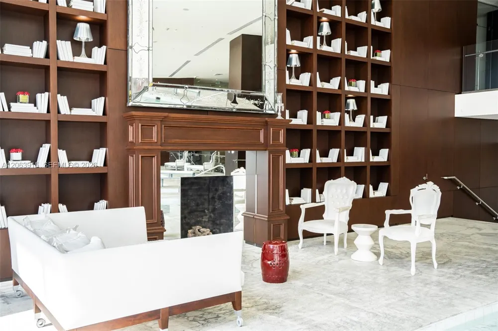 475 Brickell Ave #4511 Miami, FL 33131