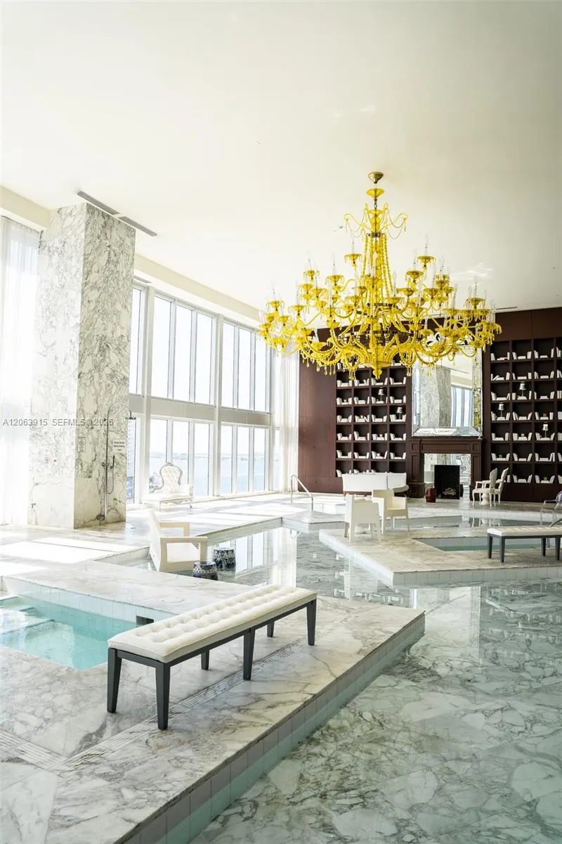 475 Brickell Ave #4511 Miami, FL 33131