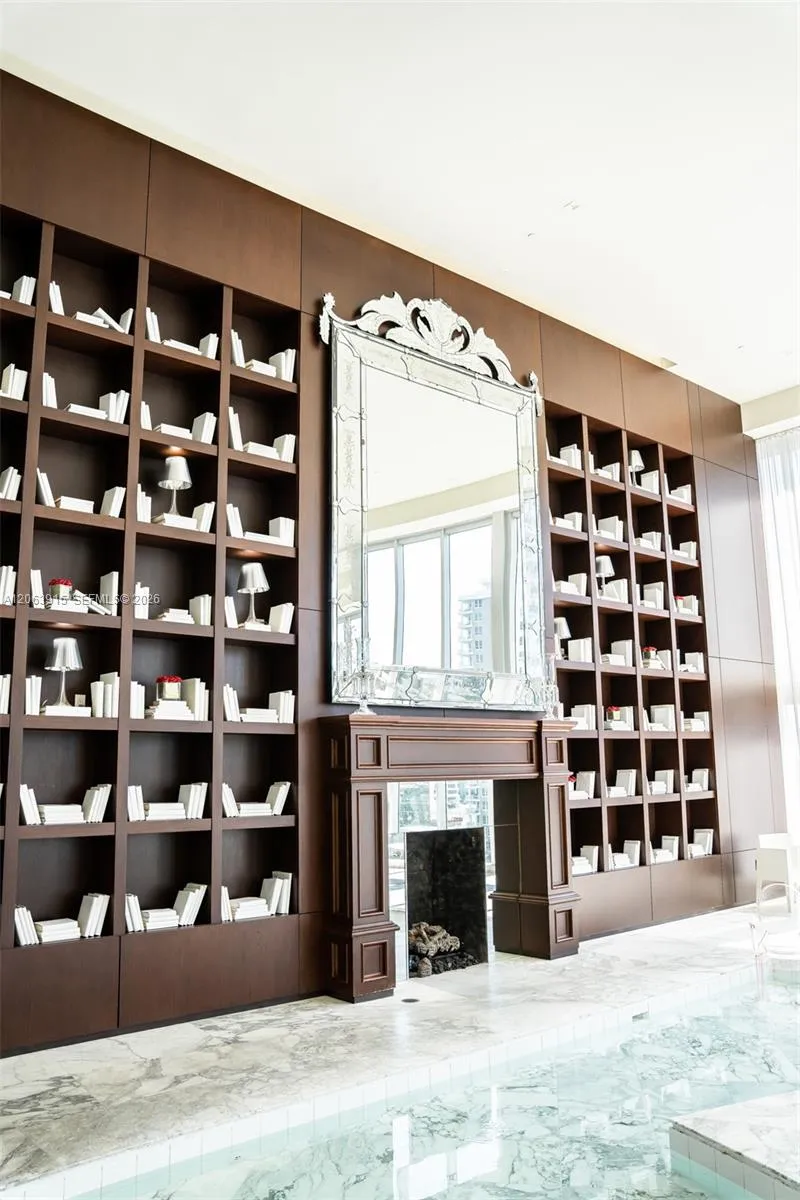 475 Brickell Ave #4511 Miami, FL 33131