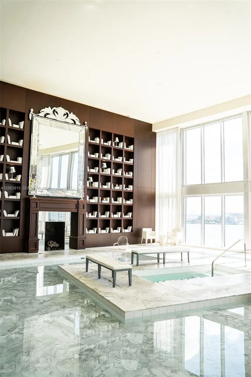 475 Brickell Ave #4511 Miami, FL 33131