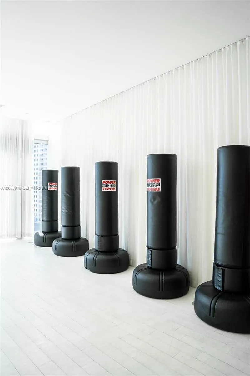475 Brickell Ave #4511 Miami, FL 33131