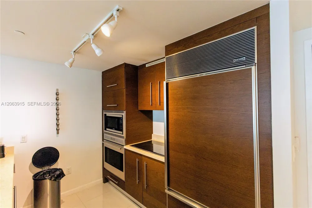 475 Brickell Ave #4511 Miami, FL 33131