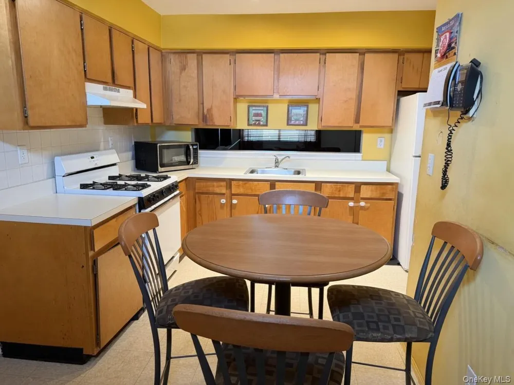 3 Prospect Gardens #3 Spring Valley, NY 10977