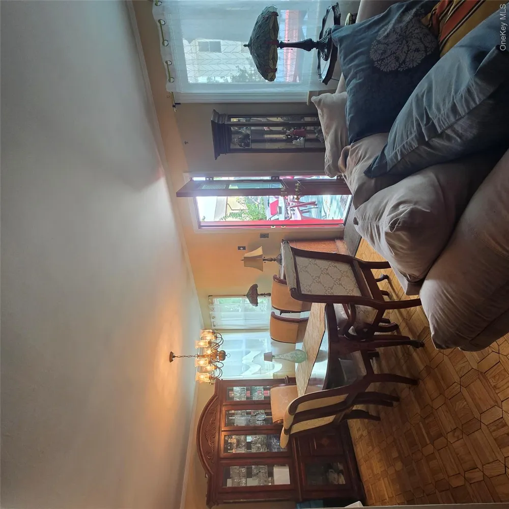 148 Cedar Street Valley Stream, NY 11580