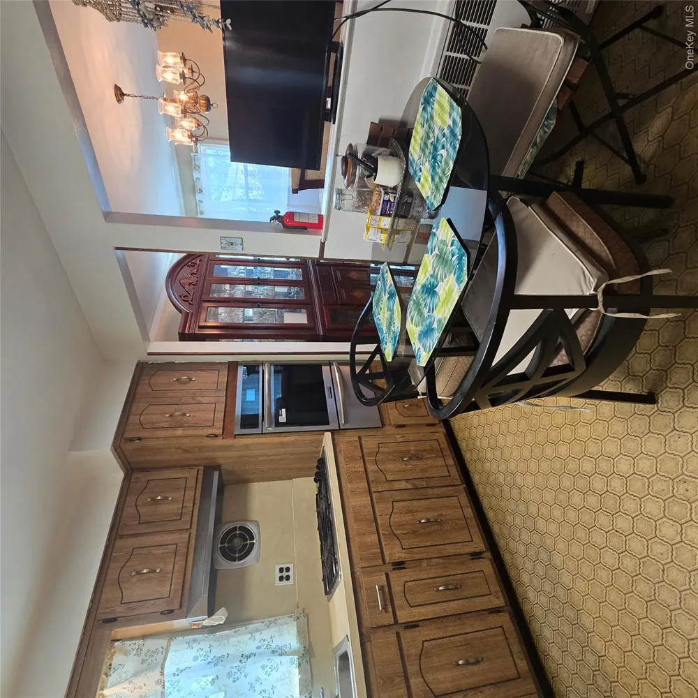 148 Cedar Street Valley Stream, NY 11580