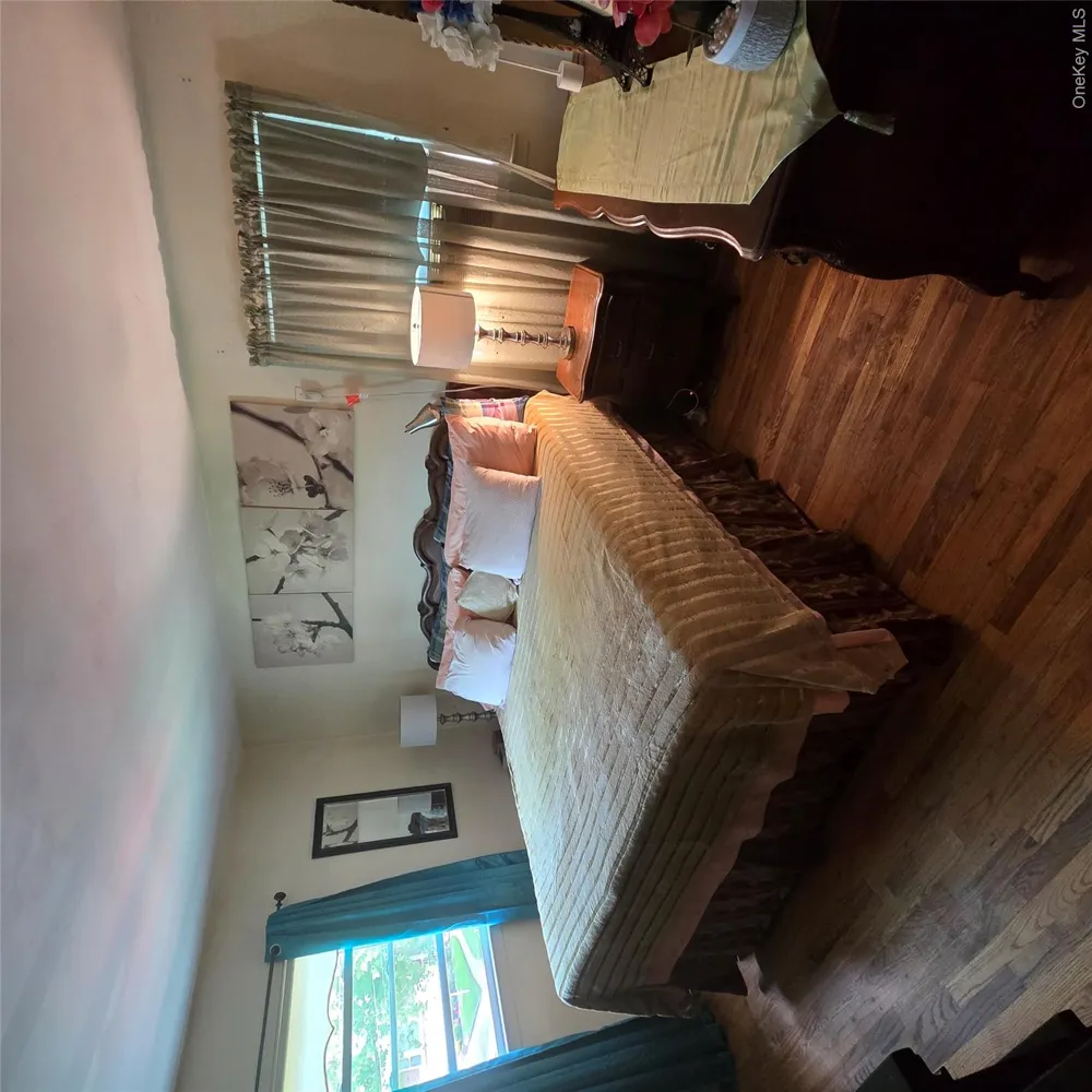 148 Cedar Street Valley Stream, NY 11580